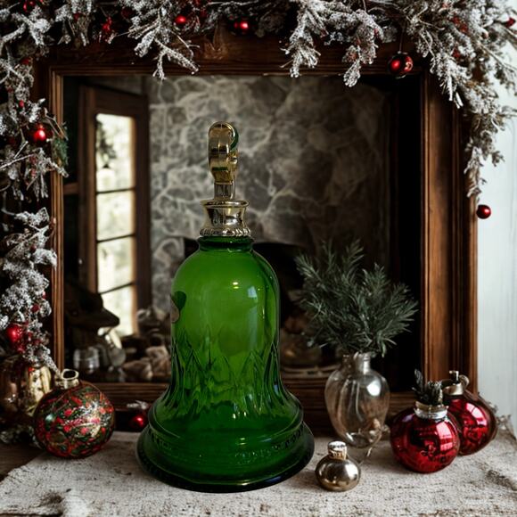 Vintage 1976 Avon Green Glass Bell Bottle – Holiday Décor & Collectible - Picture 8 of 9
